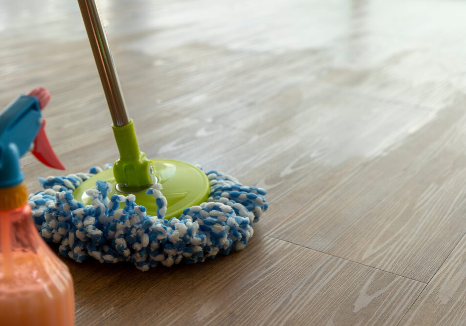 Spray,And,Mopping,For,Vinyl,Sheet,Surface,Waxing,Step,To